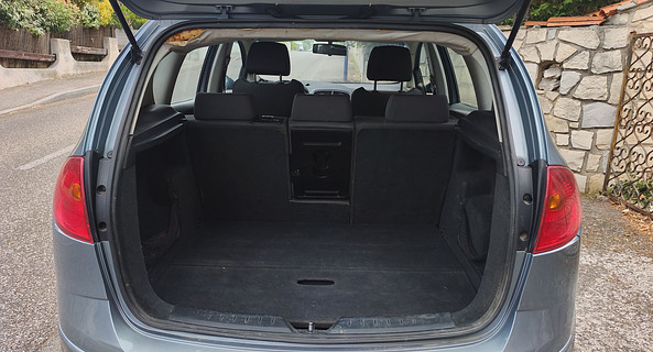 location-SEAT-Cuges-les-Pins-roadstr