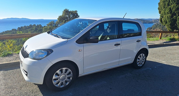 location-SKODA-Le Lavandou-roadstr