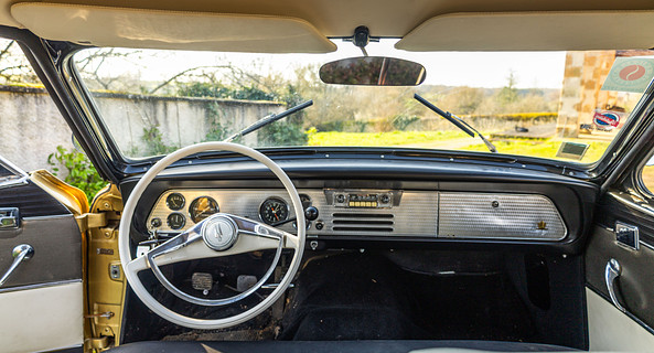 location-STUDEBAKER-Corbigny-roadstr