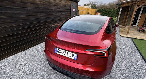 location-TESLA-Saint-Jean-d'Illac-roadstr
