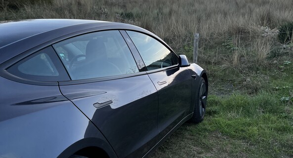 location-TESLA-Angers-roadstr