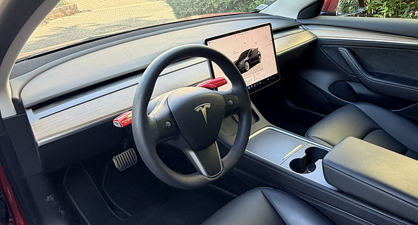location-TESLA-Montigny-lès-Cormeilles-roadstr