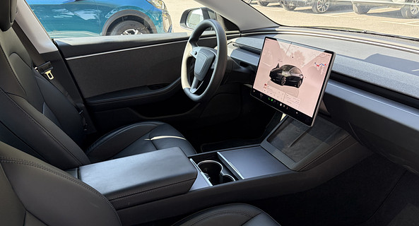 location-TESLA-Beaulieu-sur-Mer-roadstr
