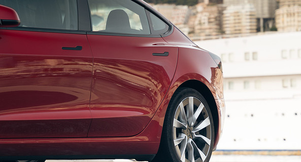 location-TESLA-Nice-roadstr