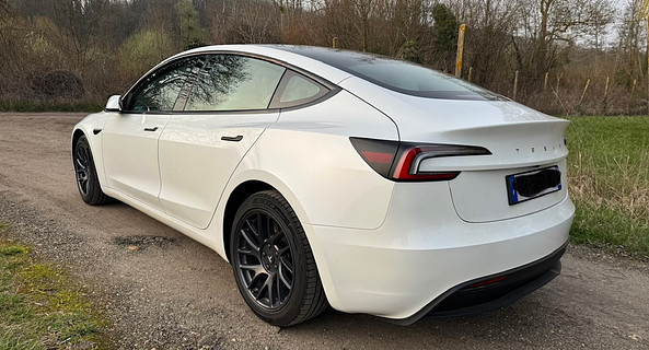 location-TESLA-Saint-Prest-roadstr