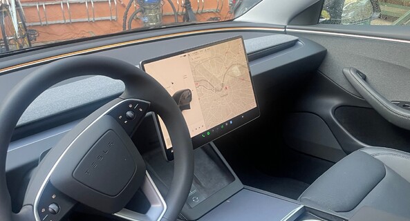 location-TESLA-Toulouse-roadstr