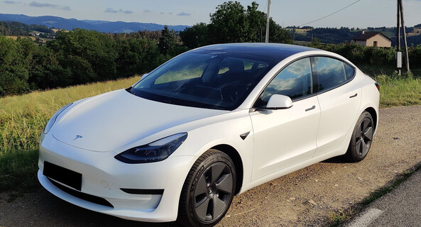 location-TESLA-Lognes-roadstr