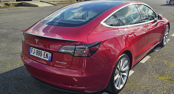 location-TESLA-Saint-Pryvé-Saint-Mesmin-roadstr