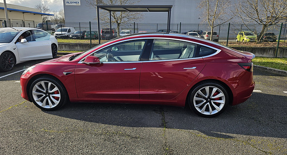 location-TESLA-Saint-Pryvé-Saint-Mesmin-roadstr
