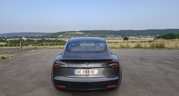 location-TESLA-Montreuil-aux-Lions-roadstr