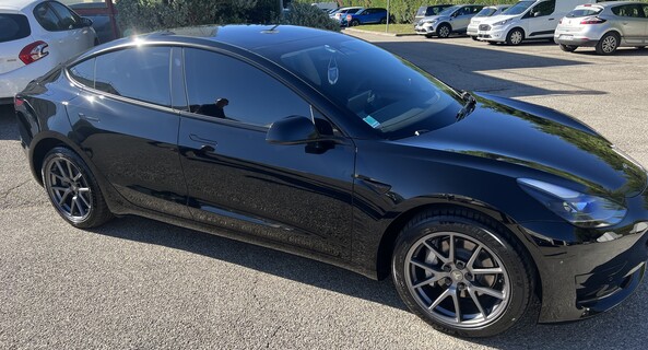 location-TESLA-Saint-Estève-roadstr