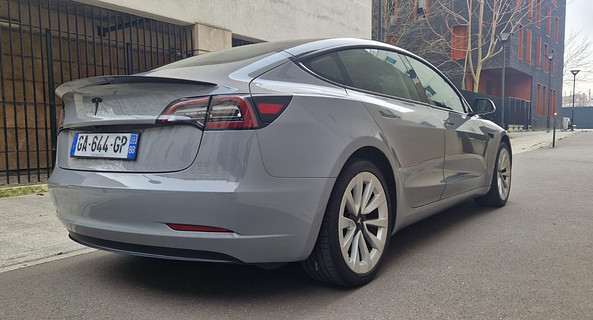 location-TESLA-Paris-roadstr