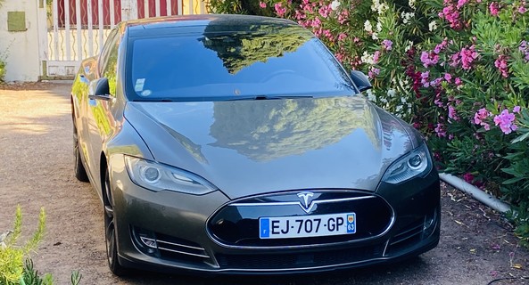 location-TESLA-Clermont-Ferrand-roadstr