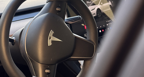 location-TESLA-Aubière-roadstr