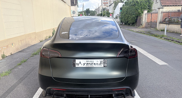 location-TESLA-Paris-roadstr