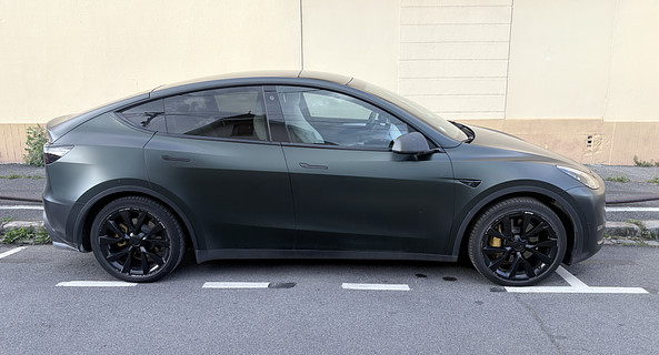 location-TESLA-Paris-roadstr