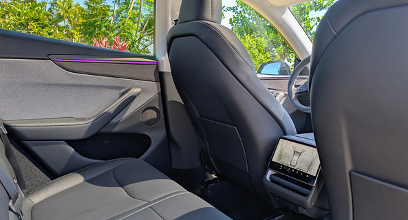 location-TESLA-Saint-Denis-roadstr