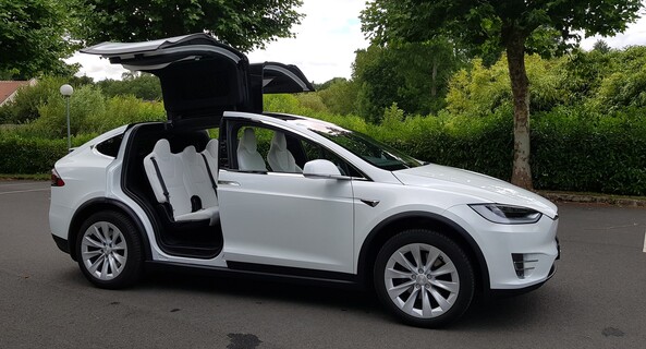 location-TESLA-Coignières-roadstr