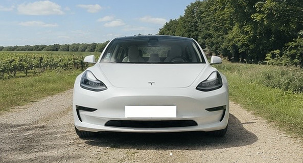 location-TESLA-Meudon-roadstr