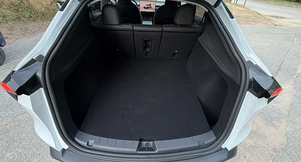 location-TESLA-Ajaccio-roadstr