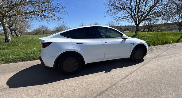 location-TESLA-Boulazac Isle Manoire-roadstr