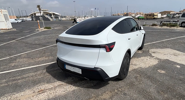 location-TESLA-Cherbourg-en-Cotentin-roadstr