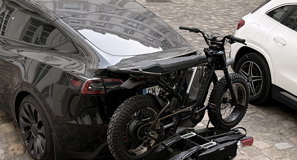 location-TESLA-Paris-roadstr