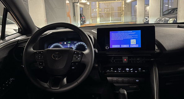 location-TOYOTA-Paris-roadstr
