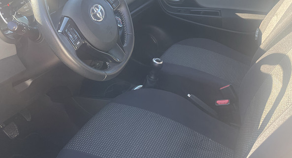 location-TOYOTA-Cannes-roadstr