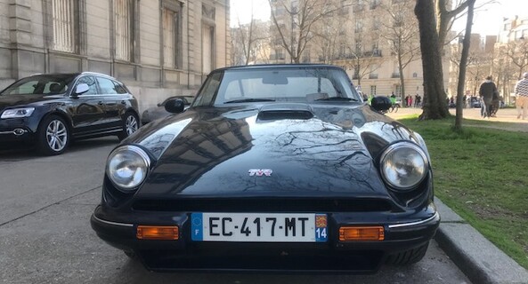 location-TVR-Paris-roadstr