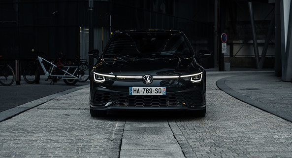 location-VOLKSWAGEN-Puteaux-roadstr