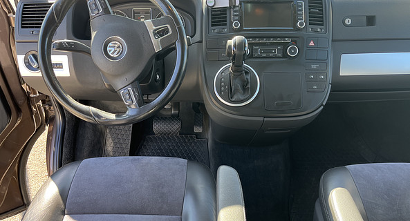 location-VOLKSWAGEN-Baccarat-roadstr