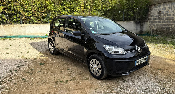 location-VOLKSWAGEN-Valence-roadstr