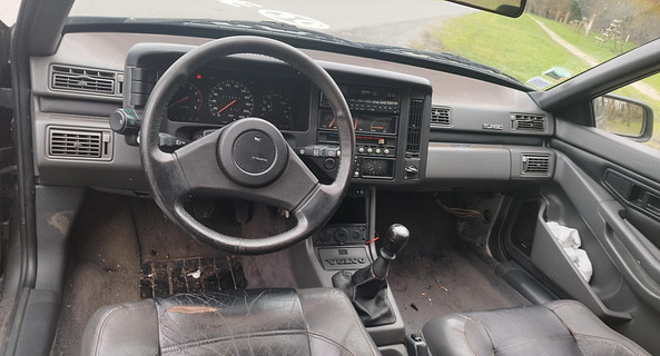 location-VOLVO-Chalais-roadstr