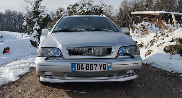 location-VOLVO-Coublevie-roadstr