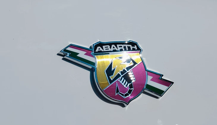 location-ABARTH-Saint-Raphaël-roadstr