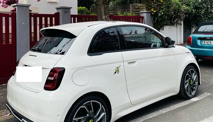 location-ABARTH-Suresnes-roadstr