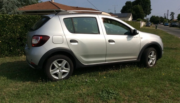 location-DACIA-Saint-Médard-en-Jalles-roadstr