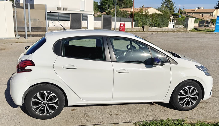 location-PEUGEOT-Montpellier-roadstr