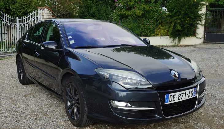 location-RENAULT-Voiron-roadstr