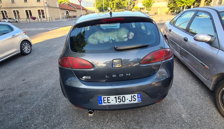 location-SEAT-Châteauroux-les-Alpes-roadstr