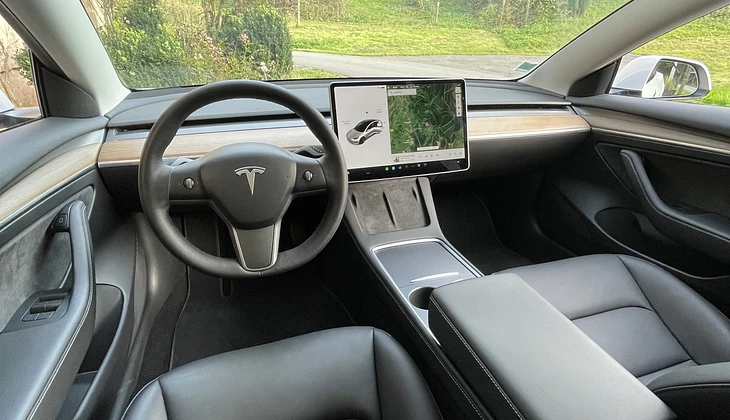 location-TESLA-Colmar-roadstr