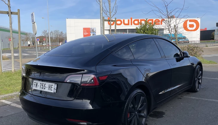 location-TESLA-Saint-Brieuc-roadstr