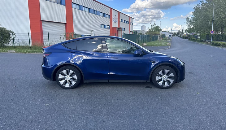 location-TESLA-Sainte-Geneviève-des-Bois-roadstr