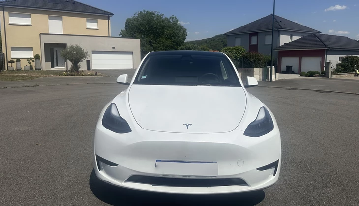 location-TESLA-Thionville-roadstr