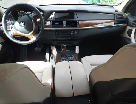 location-BMW-Saint-Ouen-sur-Seine-roadstr