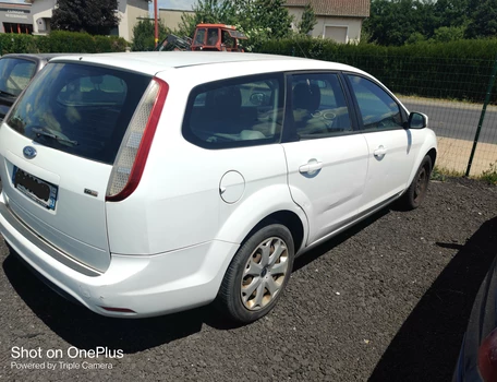 location-FORD-Clermont-Ferrand-roadstr