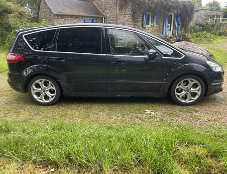 location-FORD-Saint-Sauveur-de-Montagut-roadstr