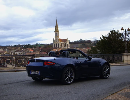 location-MAZDA-Agen-roadstr