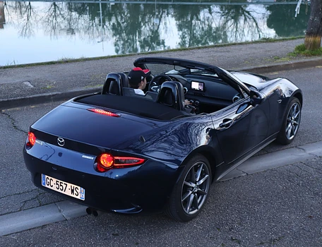 location-MAZDA-Agen-roadstr